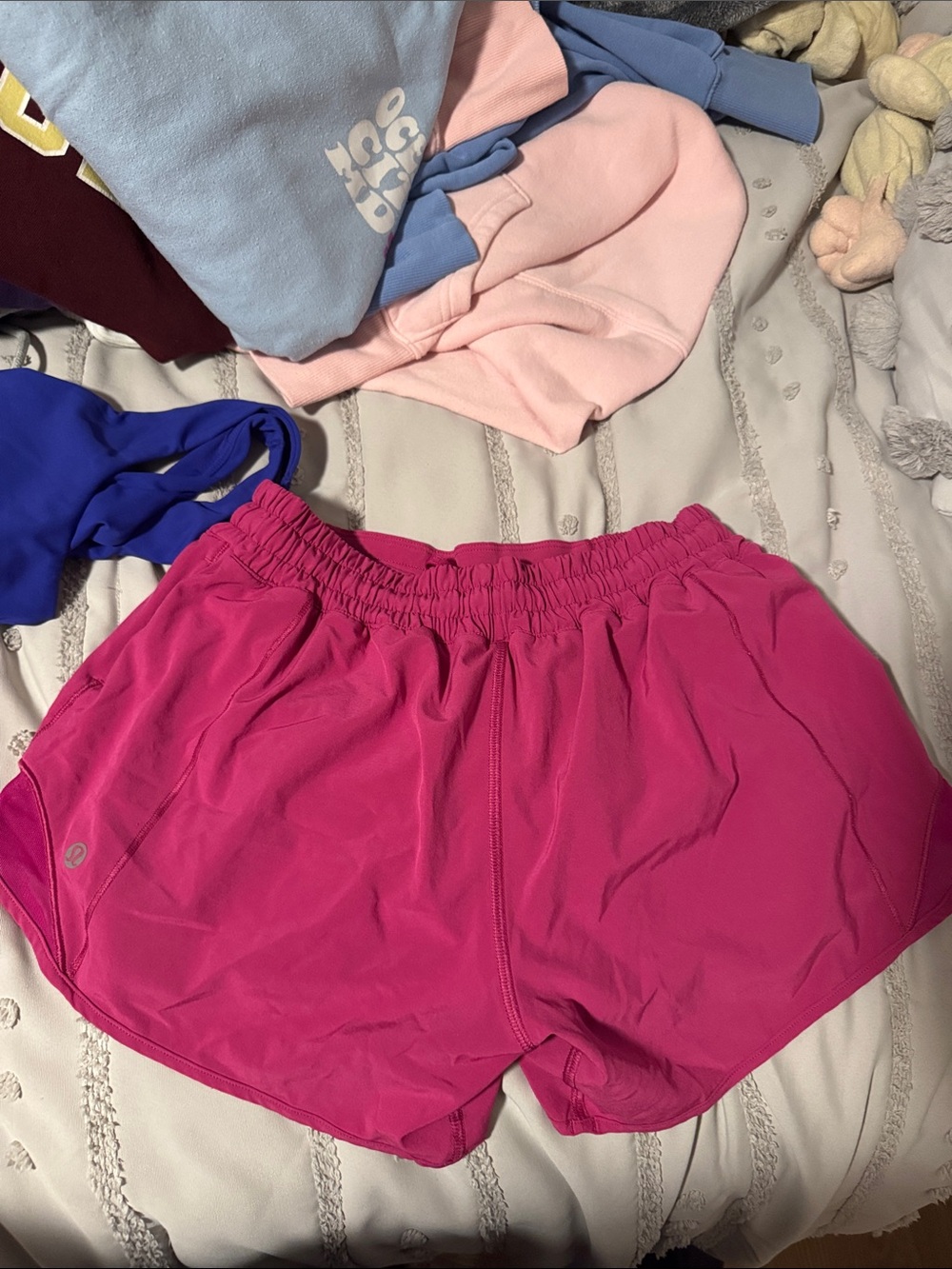Lululemon hotty hots 4 in
